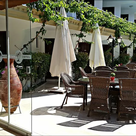 Eon Boutique Hotel 4*